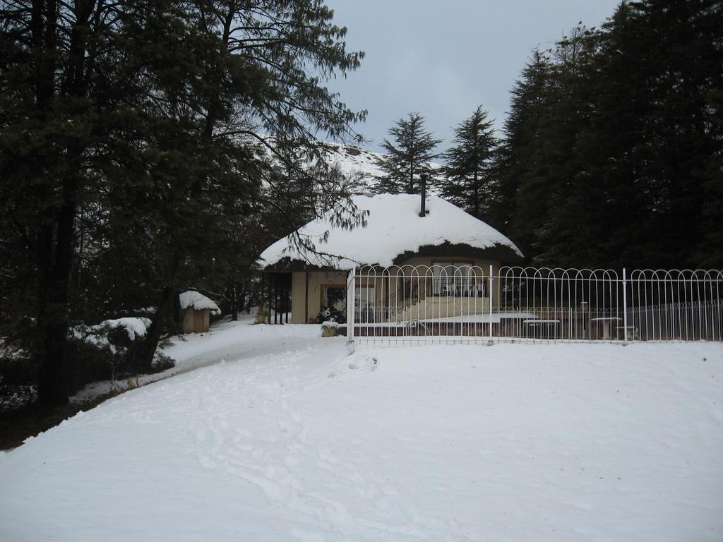 Lairds Lodge Underberg Exterior photo